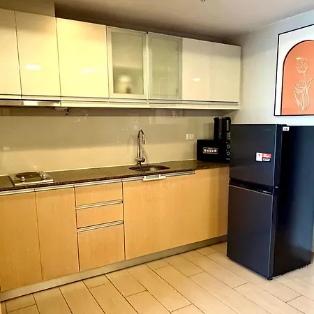 Eastwood City - Botanical Premium Studio