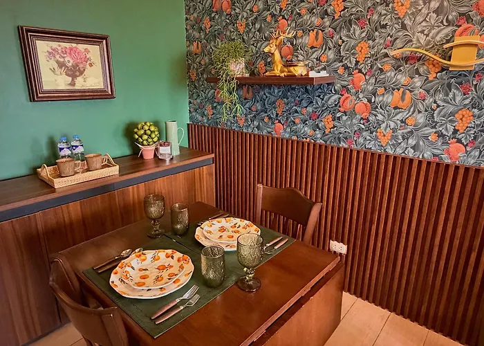 Apartahotel Eastwood - Botanical Premium Manila